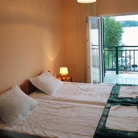 Waterfront Apartments Тисно Стая снимка