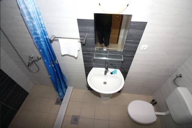 Waterfront Apartments Тисно Екстериор снимка
